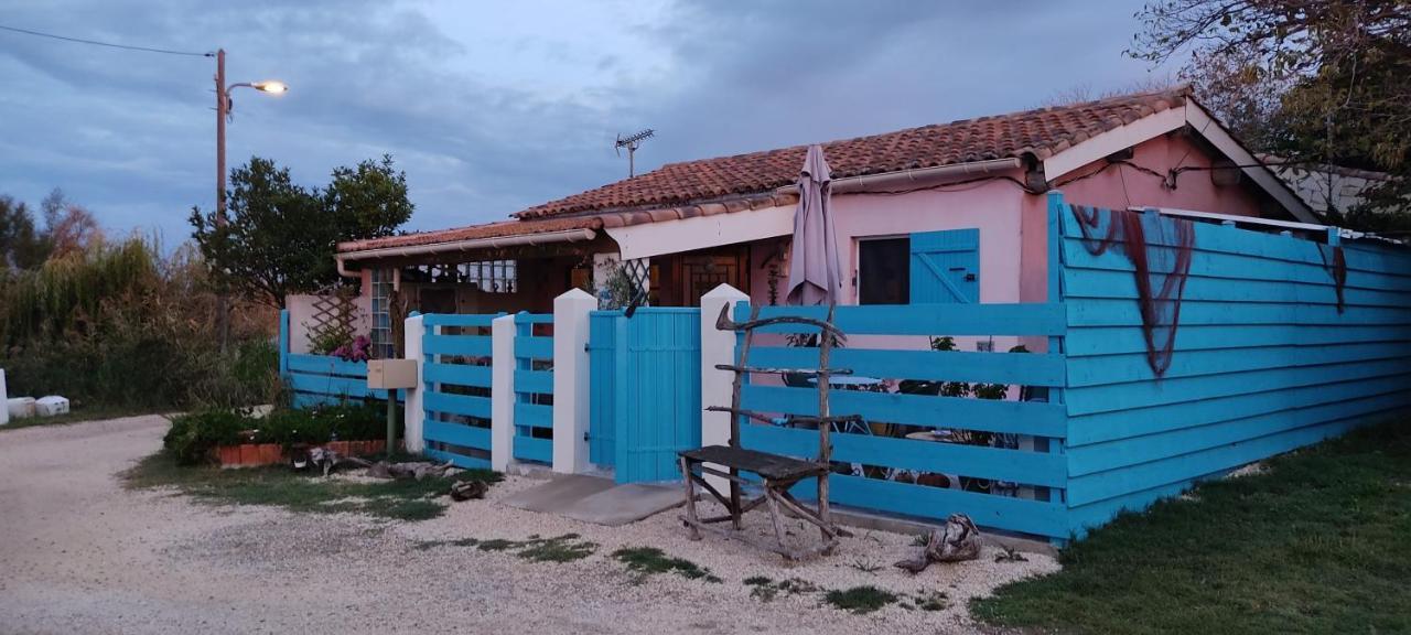 Une Maison Sur Une Presqu'Ile Port-Saint-Louis-du-Rhone Ngoại thất bức ảnh